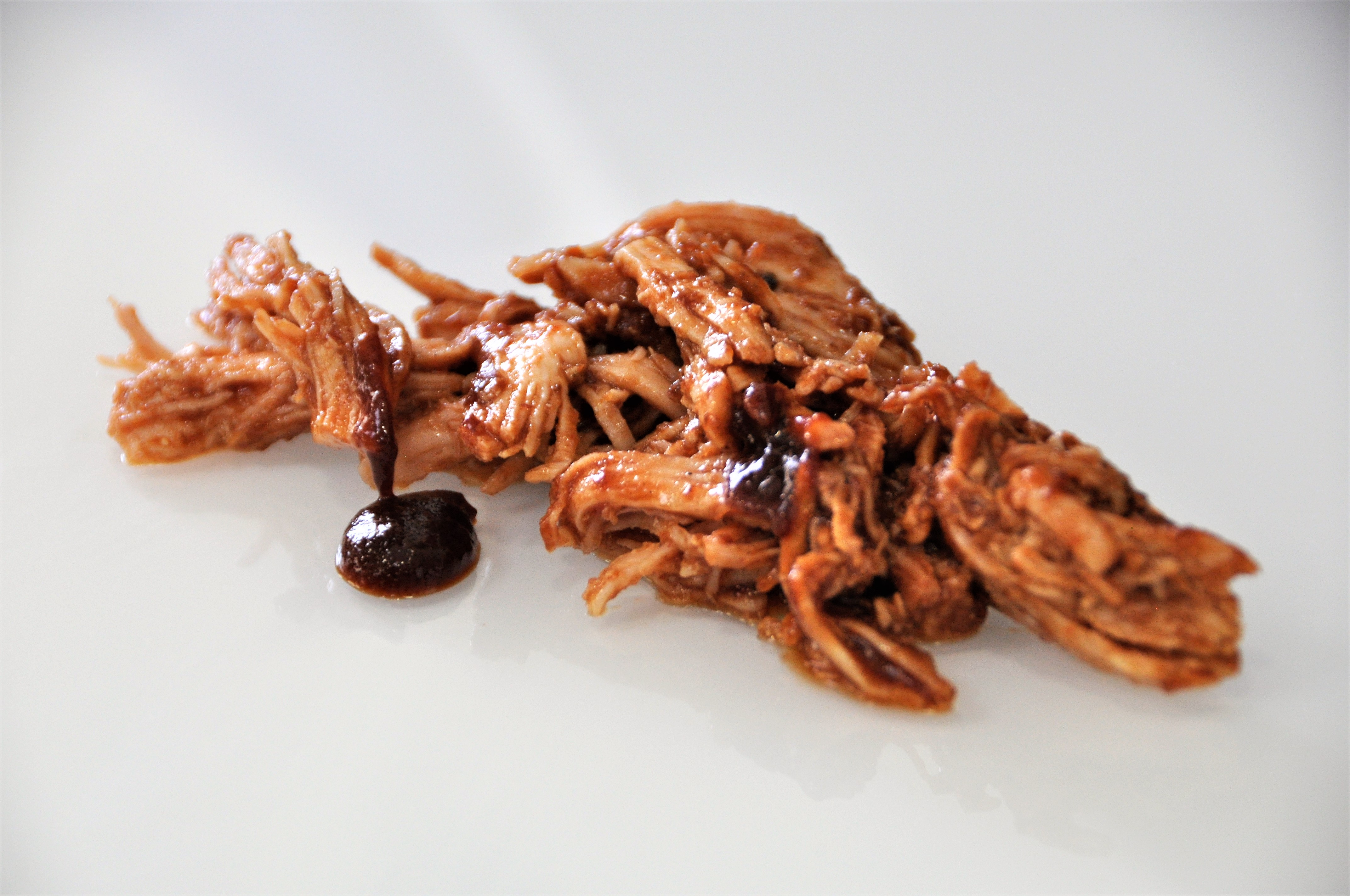 Pulled chicken in BBQ Sauce - Pollo deshilachado en Barbacoa